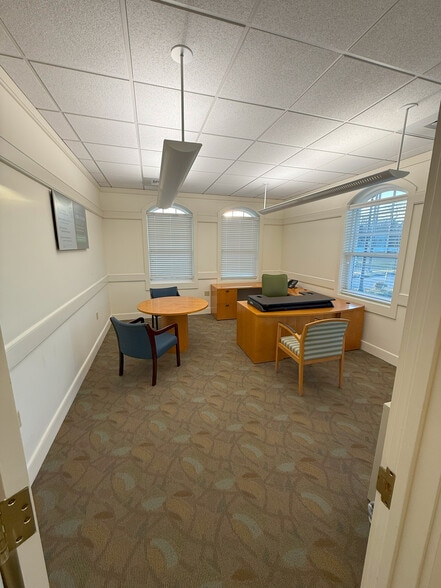 More Photos Of 61 N Main St, Branford Bank For Lease