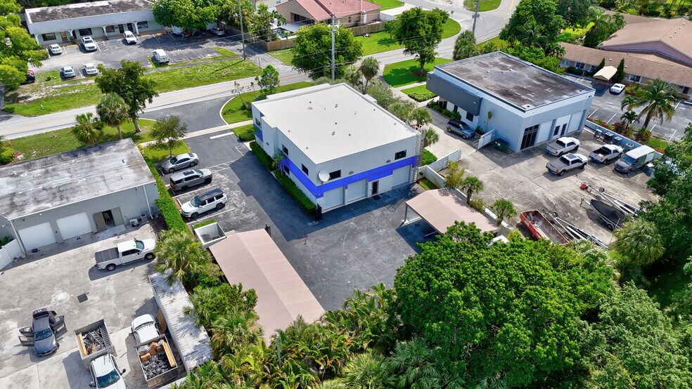 More Photos Of 442 NW 35th St, Boca Raton Office For Sale