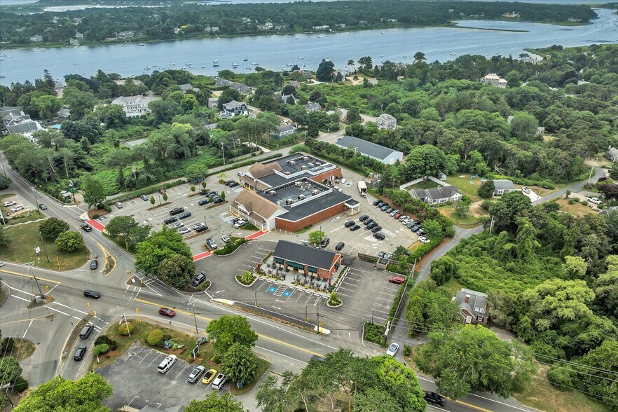 More Photos Of 859 Main St, Chatham Freestanding For Sale