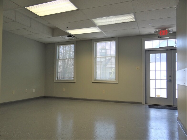 More Photos Of 1456 Ferry Rd, Doylestown Medical For Sale