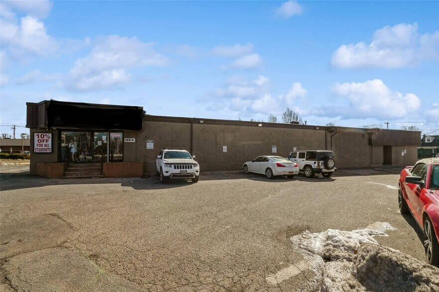 Primary Photo Of 146A Sunrise Hwy, Lindenhurst General Retail For Sale