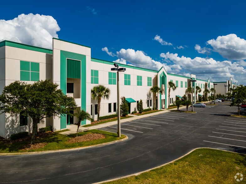 More Photos Of 500 Eagles Landing Dr, Lakeland Distribution For Lease
