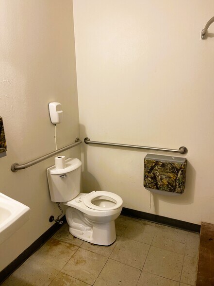 More Photos Of 17450 Hoo Shoo Too Rd, Baton Rouge Loft Creative Space For Sale