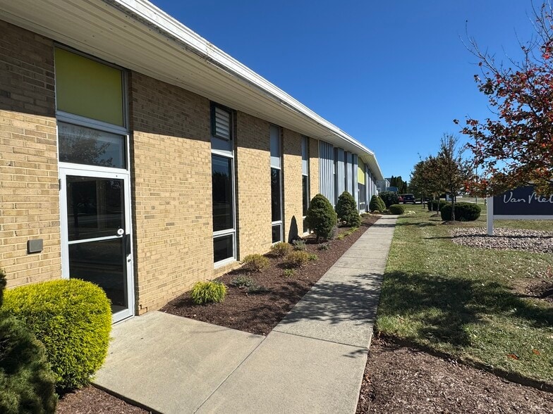 More Photos Of 400 Battaile Dr, Winchester Manufacturing For Lease