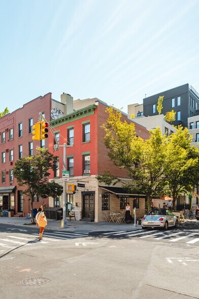 More Photos Of 47 Franklin St, Brooklyn Apartments For Sale