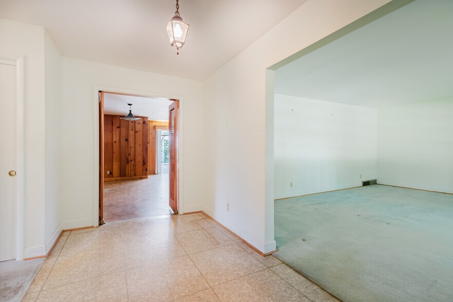 More Photos Of 3025 Breckenwood Dr, Lexington Multifamily For Sale