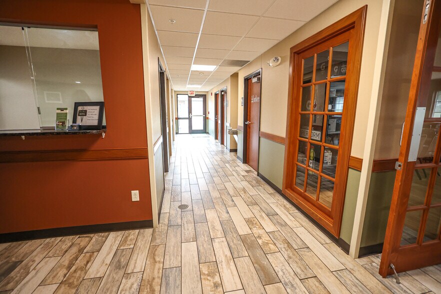 More Photos Of 625 W Washington St, Pittsfield Hotel For Sale