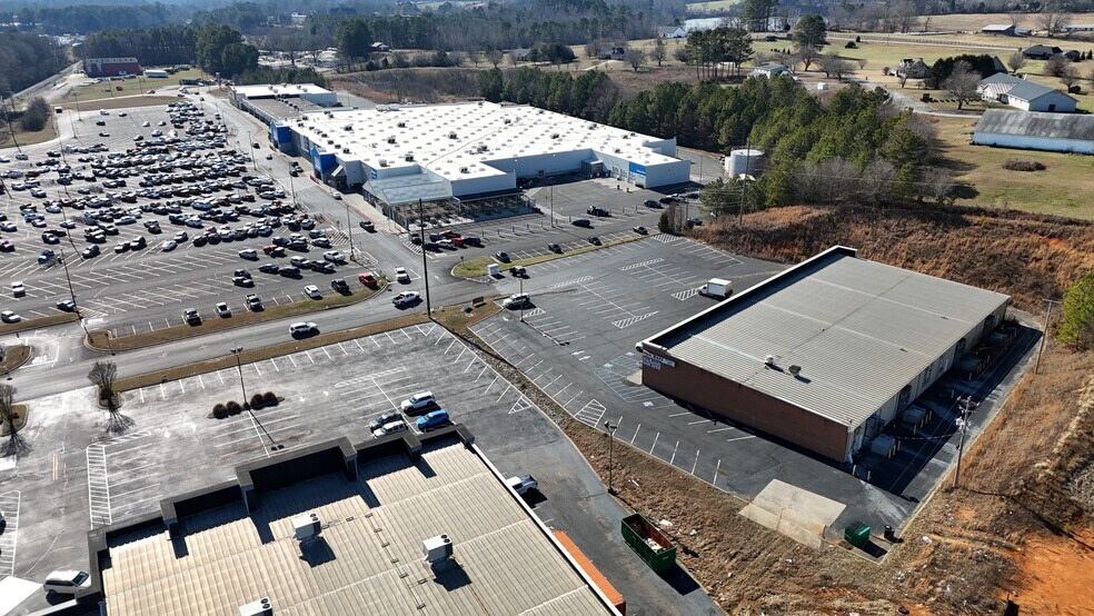 More Photos Of 150 Pearl Dr, LaFayette Restaurant For Sale