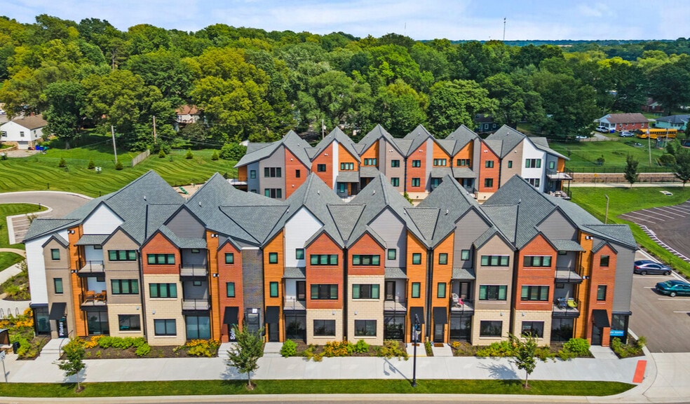 More Photos Of 6115 Nieman Rd, Shawnee Apartments For Sale