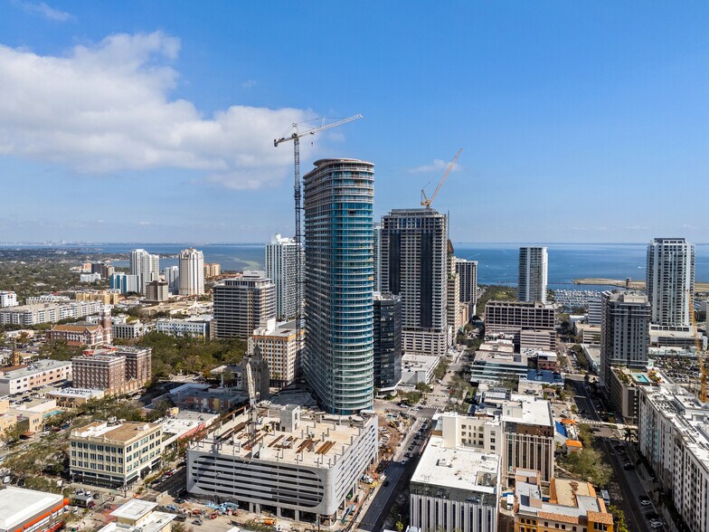 More Photos Of 655 2nd Ave S, Saint Petersburg Restaurant For Sale