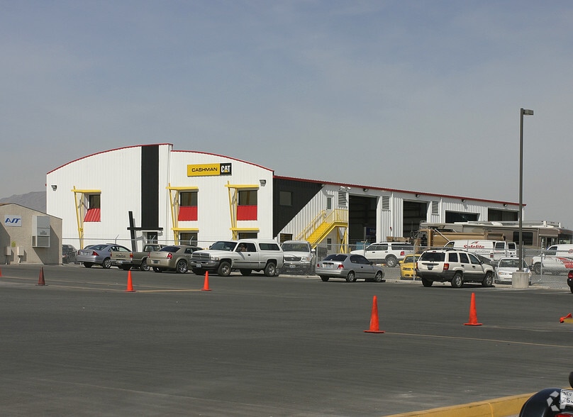 More Photos Of 4610 Vandenberg Dr, North Las Vegas Distribution For Lease