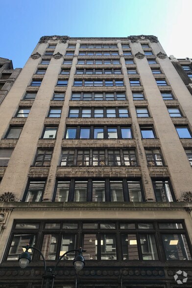 More Photos Of 131 W 35th St, New York Office For Sale
