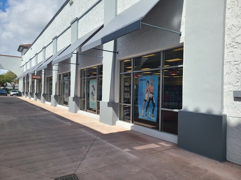 More Photos Of 8651 SW 124th St, Miami General Retail For Lease