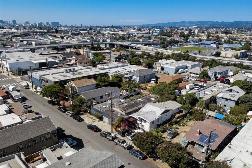 More Photos Of 2928-2930 Chapman St, Oakland Warehouse For Sale
