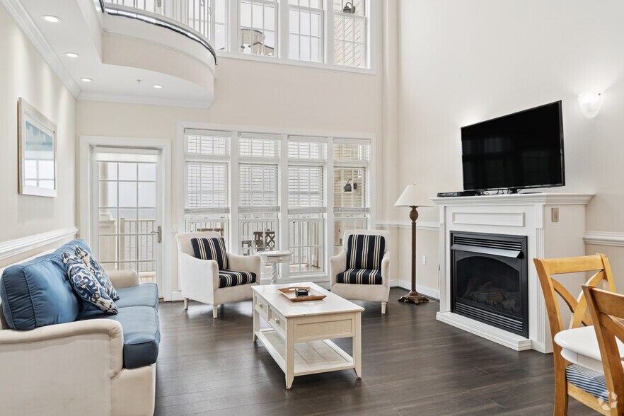 More Photos Of 231 Waterside Dr, Roper Apartments For Sale