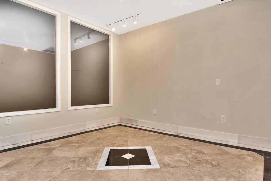 More Photos Of 507-511 45th St, Union City Health Club For Lease