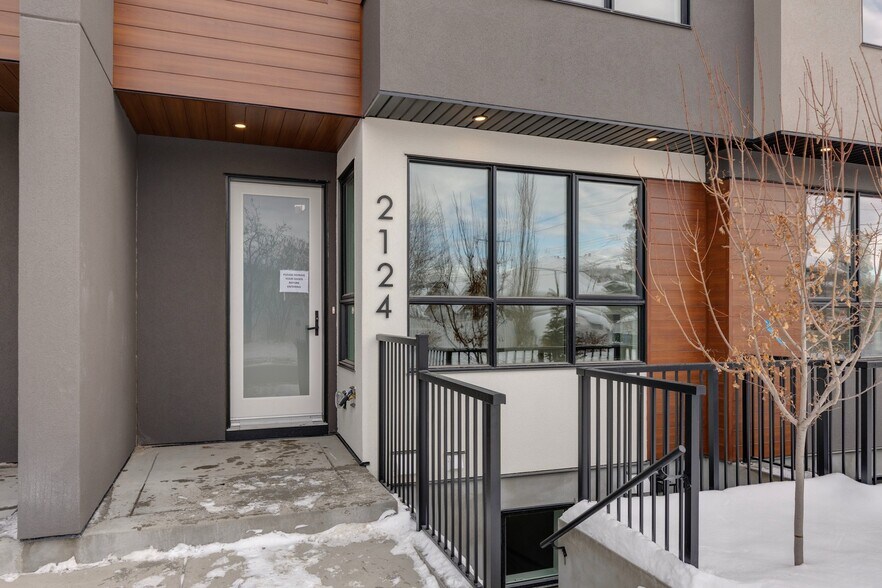 More Photos Of 2124 7 St NW, Calgary Apartments For Sale