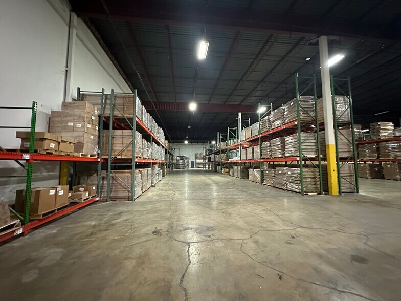 More Photos Of 4225-4331 Dues Dr, Cincinnati Warehouse For Lease