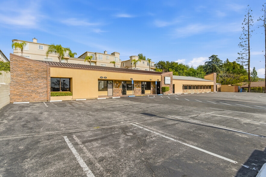 More Photos Of 2943-2947 Foothill Blvd, La Crescenta Medical For Lease
