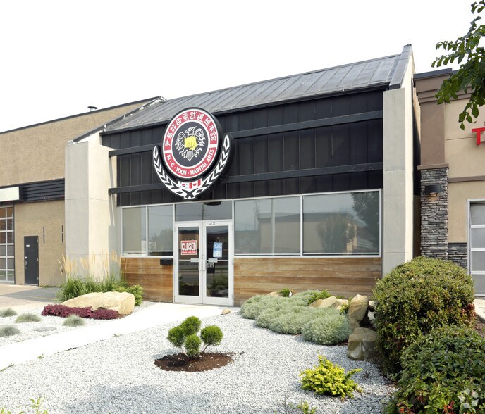 More Photos Of 4620-4624 16 Av NW, Calgary Medical For Lease