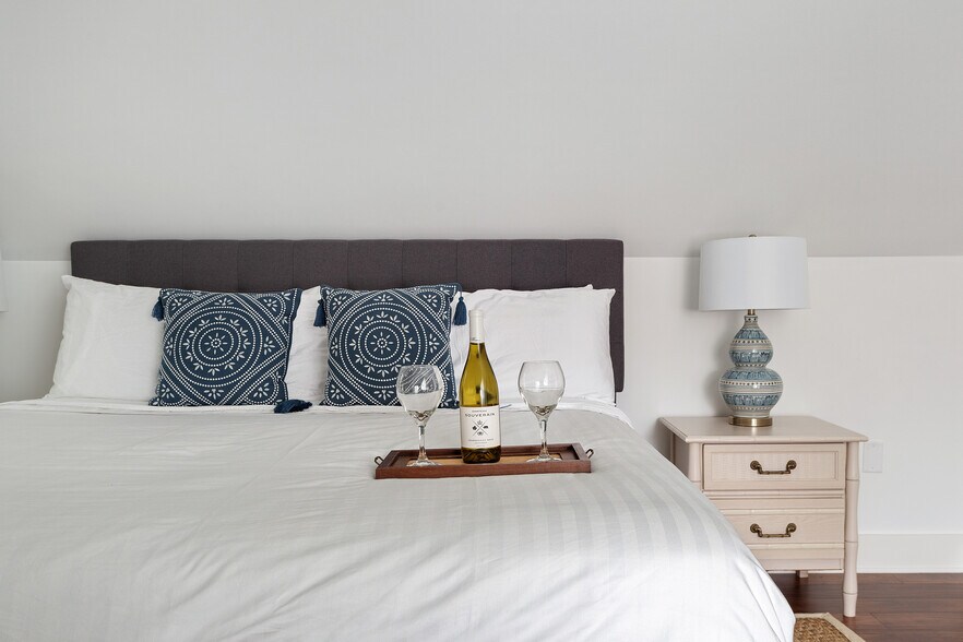 More Photos Of 184 Ashley Ave, Charleston Specialty For Sale