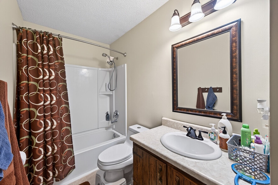 More Photos Of 5531 Maryland Ave N, New Hope Apartments For Sale