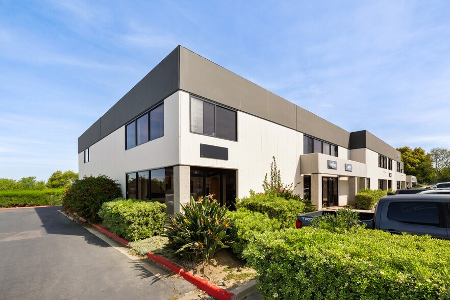 More Photos Of 5731 Palmer Way, Carlsbad Research And Development For Lease