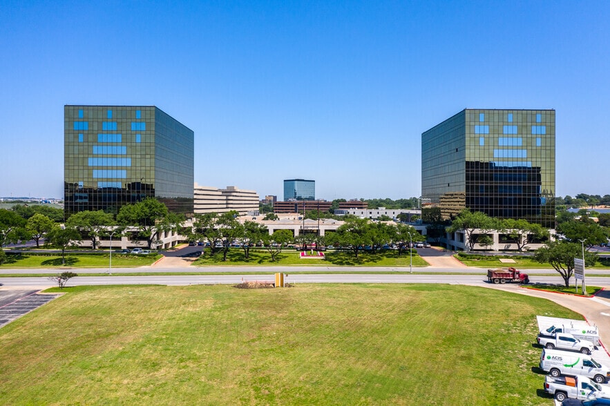 More Photos Of 1341 W Mockingbird Ln, Dallas Office For Lease
