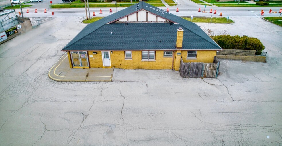More Photos Of 5545 127th St, Crestwood Industrial For Sale