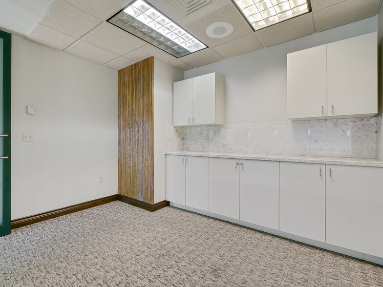 More Photos Of 2530 E Foresight Cir, Grand Junction Manufacturing For Sale