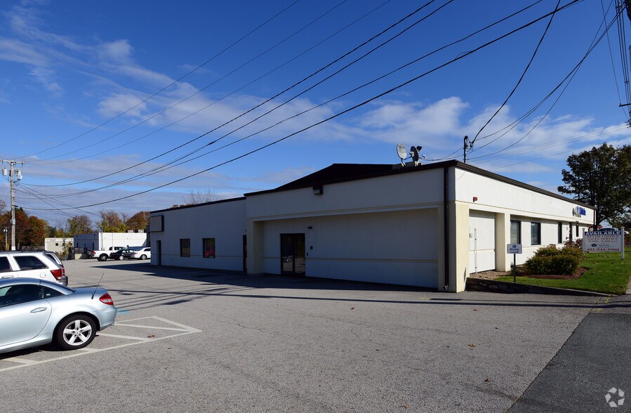 More Photos Of 105 Sockanosset Cross Rd, Cranston Unknown For Lease