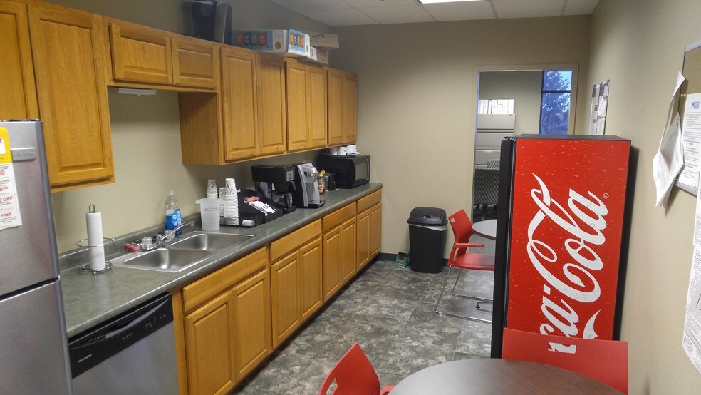 More Photos Of 1101 4th St SE, Stanley General Retail For Sale