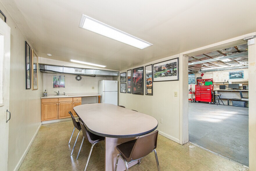 More Photos Of 202 US-46 Rt, Hackettstown Light Manufacturing For Sale