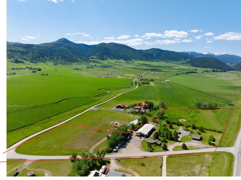 Primary Photo Of 70 Williams Rd E, Gallatin Gateway Flex For Sale