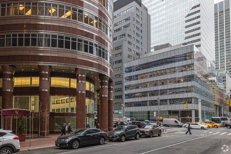 More Photos Of 885 Third Ave, New York Office For Lease