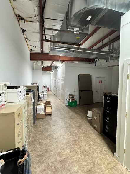 More Photos Of 101 Neal Pl, High Point Office For Lease