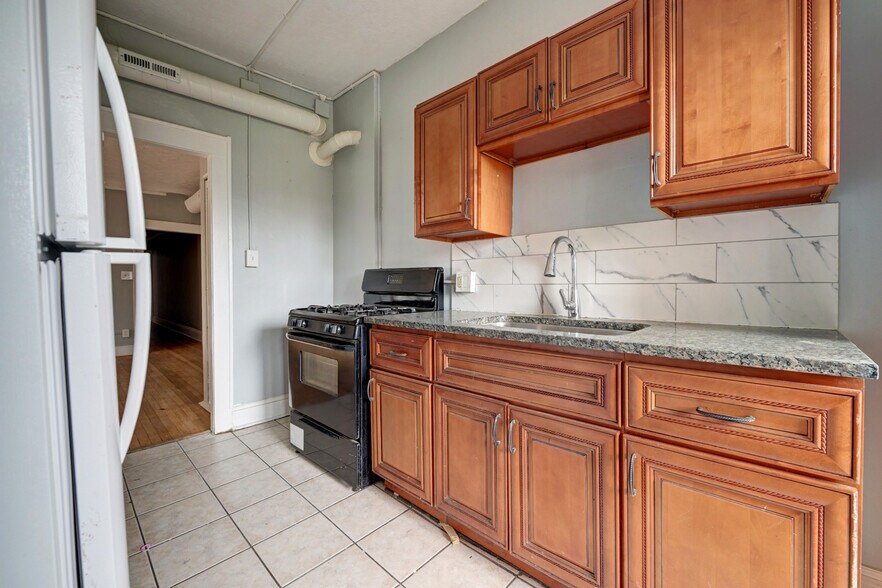 More Photos Of 14120 Superior Rd, Cleveland Multifamily For Sale