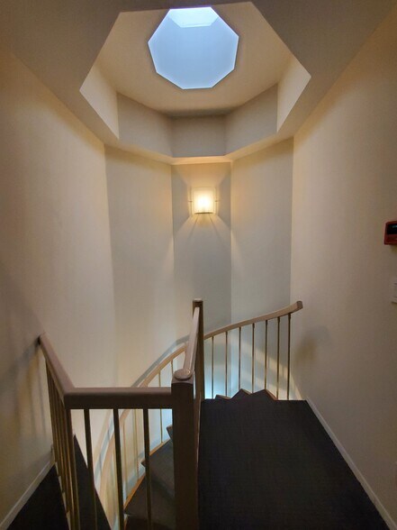 More Photos Of 235 E 58th St, New York Storefront Retail Residential For Sale