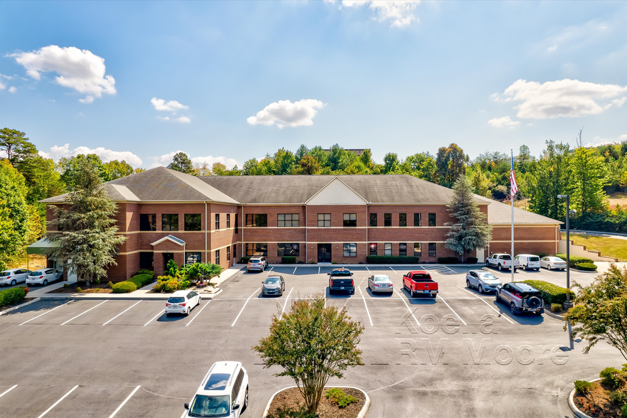 Primary Photo Of 2010 Castaic Ln, Knoxville Office For Sale