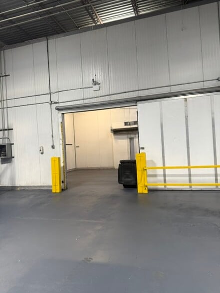 More Photos Of 220 Lawrence Ave, Lawrence Distribution For Lease