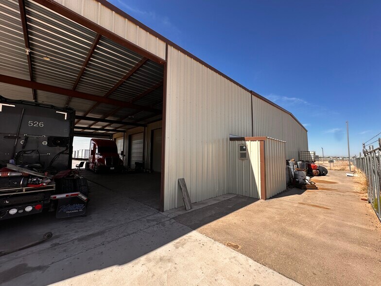 More Photos Of 13949 Windermere ave, El Paso Warehouse For Sale