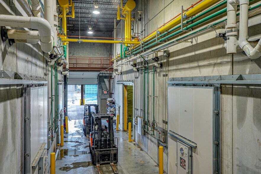 More Photos Of Stadelman, Hood River Industrial For Sale