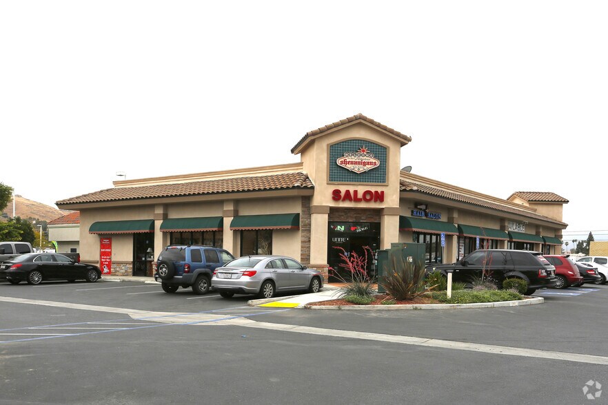 More Photos Of 3847 Pierce St, Riverside Unknown For Lease