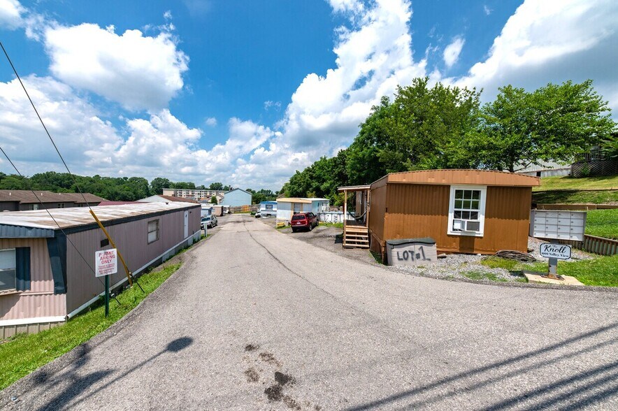 Primary Photo Of 1099 Valley View Ave, Morgantown Manufactured Housing Mobile Home Park For Sale