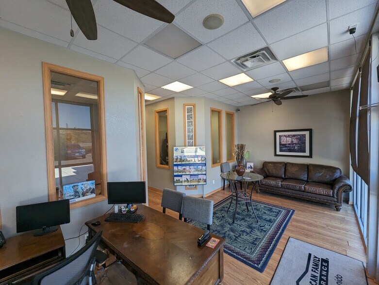 More Photos Of 434-438 Eagleridge Blvd, Pueblo Freestanding For Sale