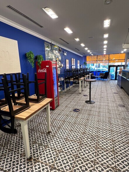 More Photos Of 2210 N Halsted St, Chicago Restaurant For Lease