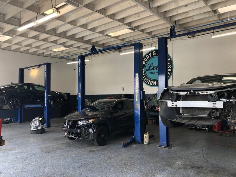 More Photos Of 4478 Pico Blvd, Los Angeles Auto Repair For Lease