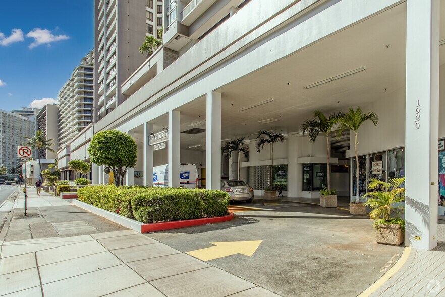More Photos Of 1920 Ala Moana Blvd, Honolulu Hotel For Lease