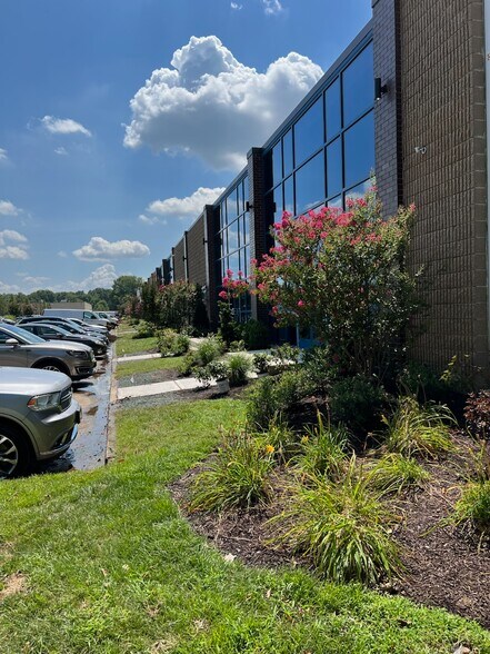 More Photos Of 109 Gaither Dr, Mount Laurel Flex For Lease