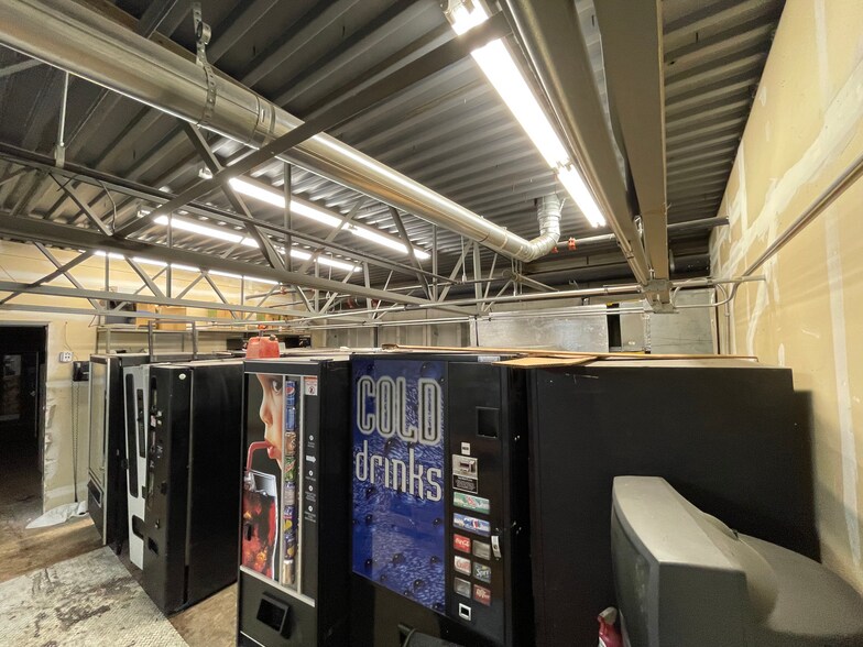 More Photos Of 4475 W 58th Ave, Arvada Light Distribution For Sale